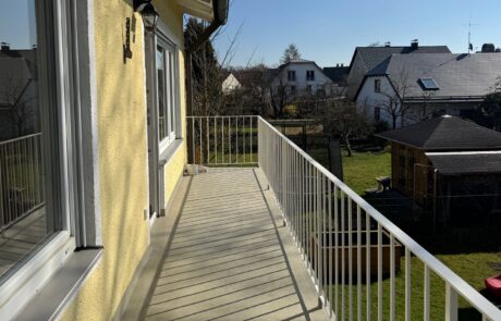 Balkon Zweizimmerwohnung mit Balkon in München-Untermenzing
