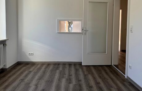 Küche Zweizimmer-Wohnung mit Balkon in München-Untermenzing