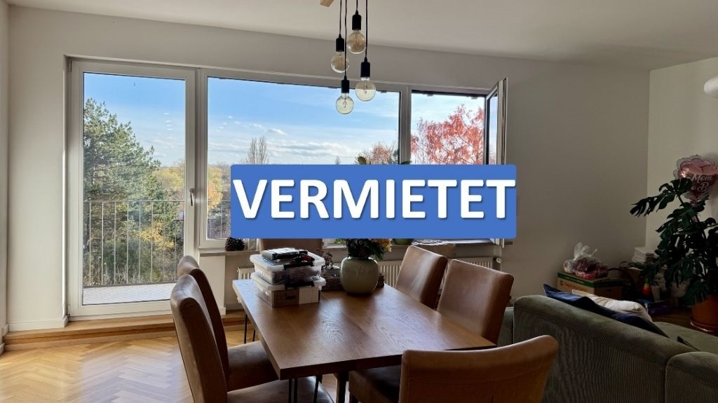 Wohnzimmer Moderne Vierzimmerwohnung in Freising